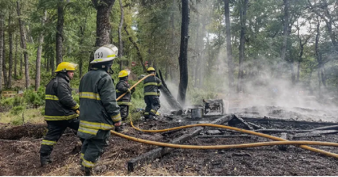 Piden corregir la condena contra una mujer mapuche acusada de provocar el incendio donde murió su pareja