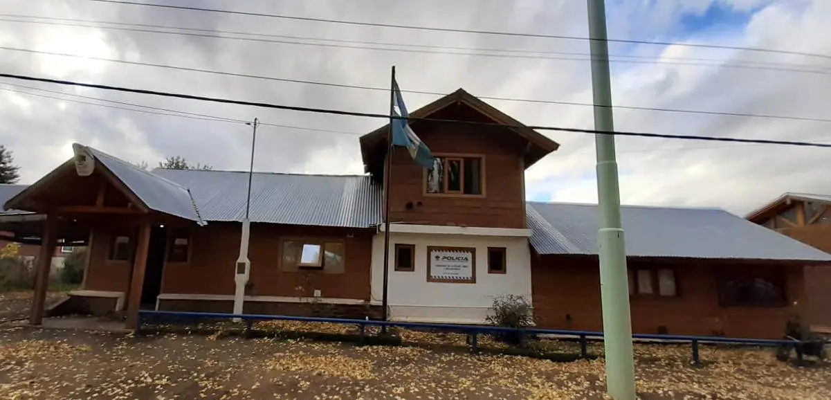 Denuncian a una comisaria por malos tratos dentro de la Comisaría de la Mujer, Niñez y Adolescencia