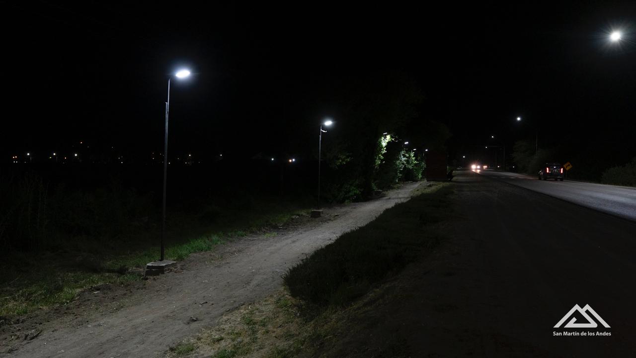 Instalan luminarias en la senda entre Villa Paur y Callejón de Bello