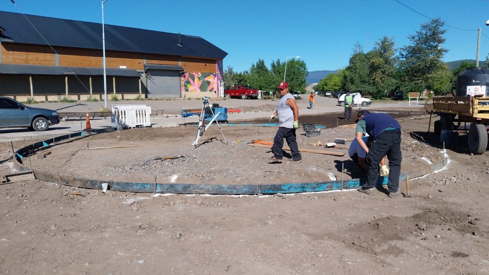 Avanza la rotonda de Avenida Los lagos