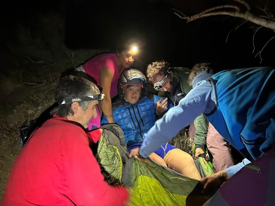 Rescate en el sendero bajo de Laguna La Kika