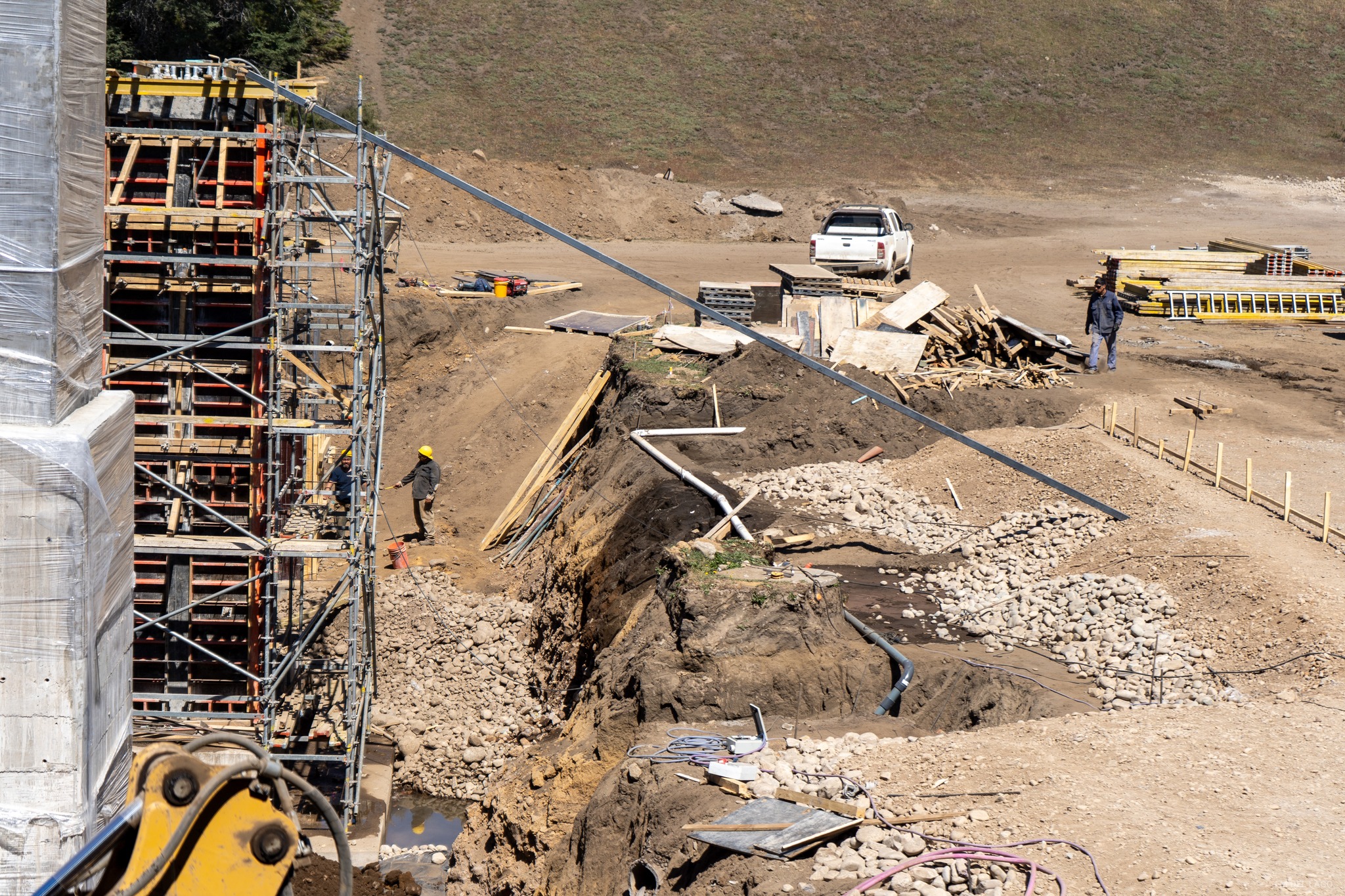 Hoteleros, comerciantes, guias y agencias de viaje apoyan obras de infraestructura en el Cerro Chapelco.