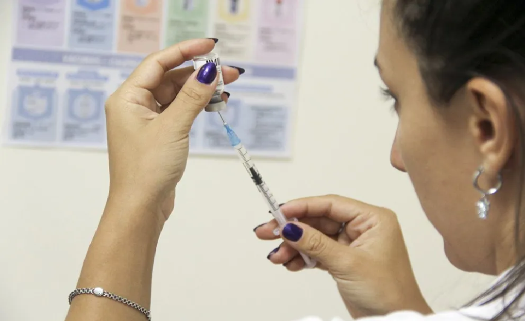 Cambios en calendario de vacunas 2026: adelantan segunda dosis de triple viral