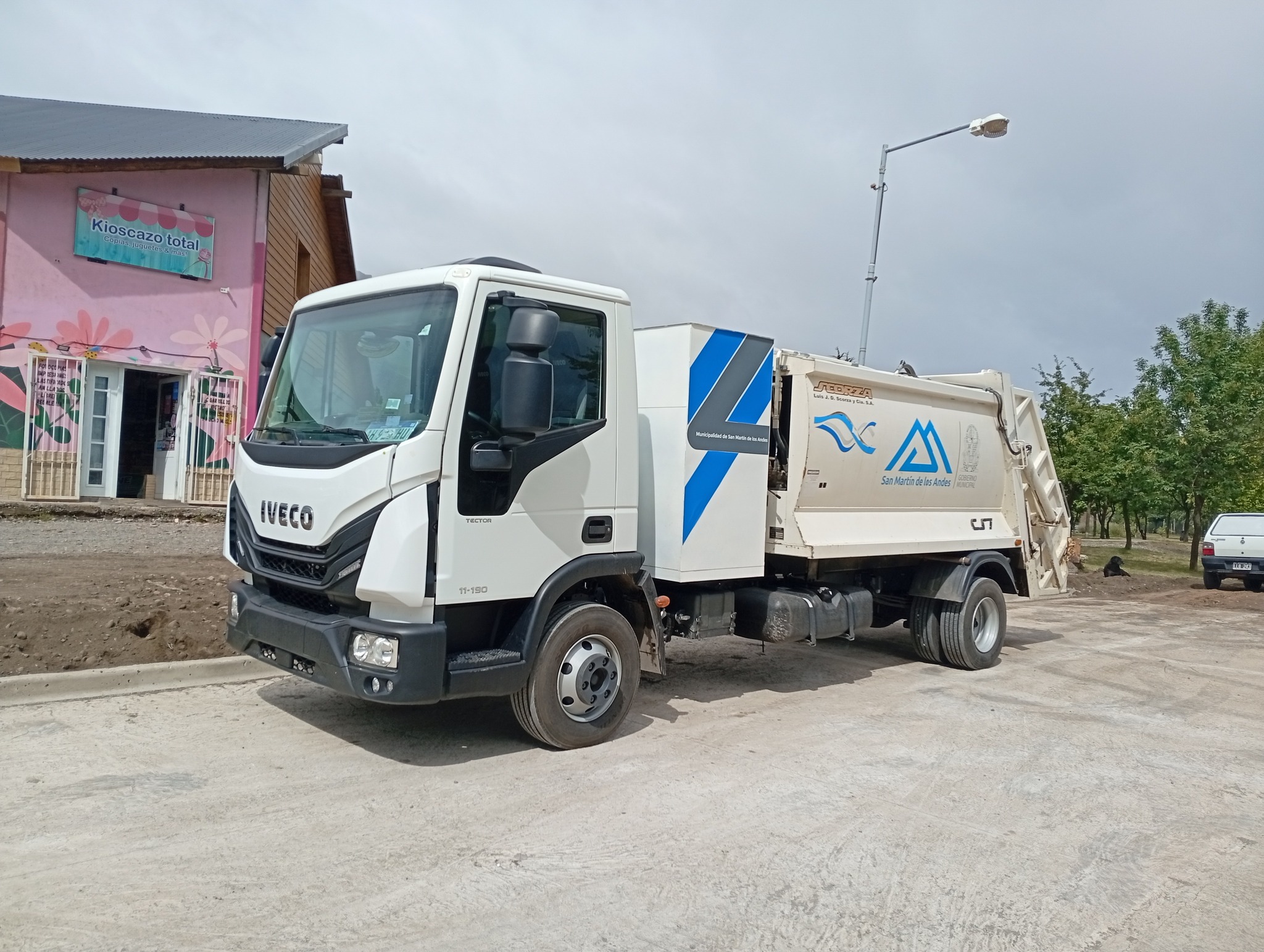 Municipio compra camión recolector de residuos con equipo de compactación