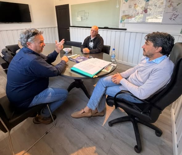 El intendente Carlos Saloniti recibió a miembros de la Fundación SIMIL 