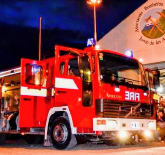 Bomberos de Junin de los Andes incorporaron dos nuevos móviles