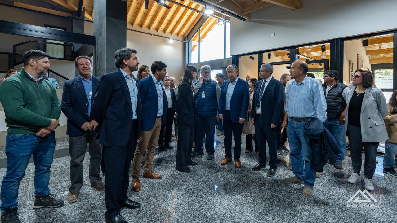 “La ampliación del aeropuerto beneficia a toda la región”