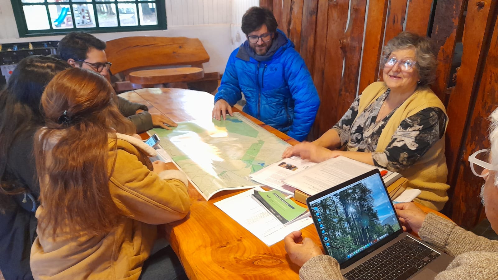 Ordenamiento Territorial: urbanistas recorrieron la reserva amigos de la naturaleza