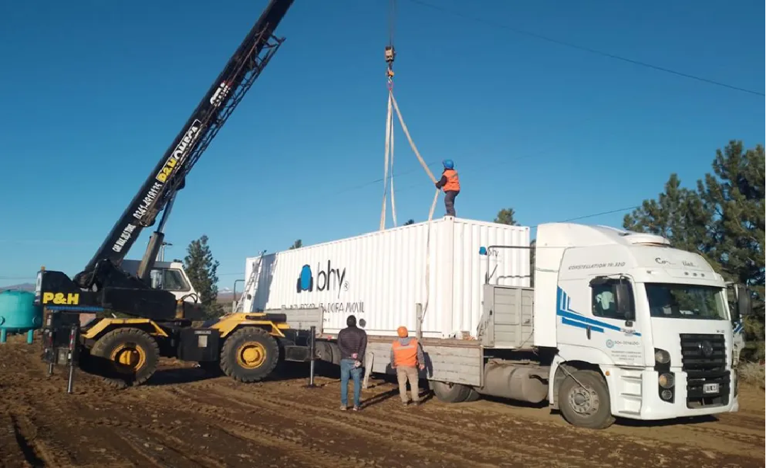 Dos módulos potabilizadores llegaron a Junín de los Andes.