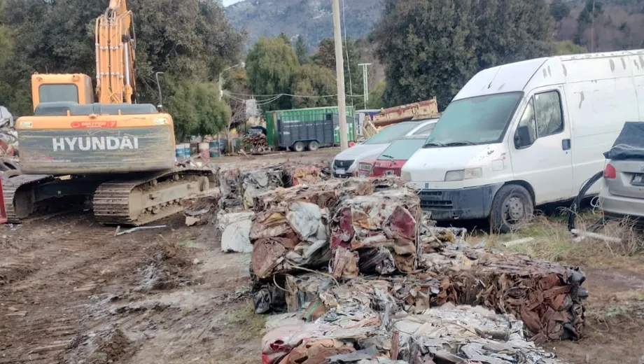 El plan de compactación que convierte la chatarra en fondos municipales
