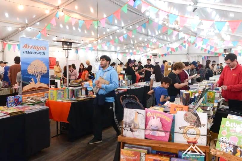 Convocatoria para stands, presentaciones de libros y actividades de la Feria Regional del Libro 2026