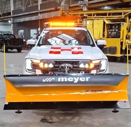 El aeropuerto  incorporó una nueva camioneta barrenieve para reforzar la operatividad