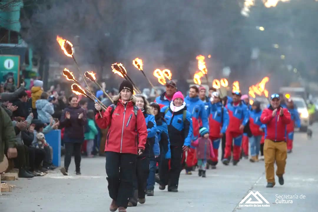 Convocatoria para participar del Desfile del Montañes 2026