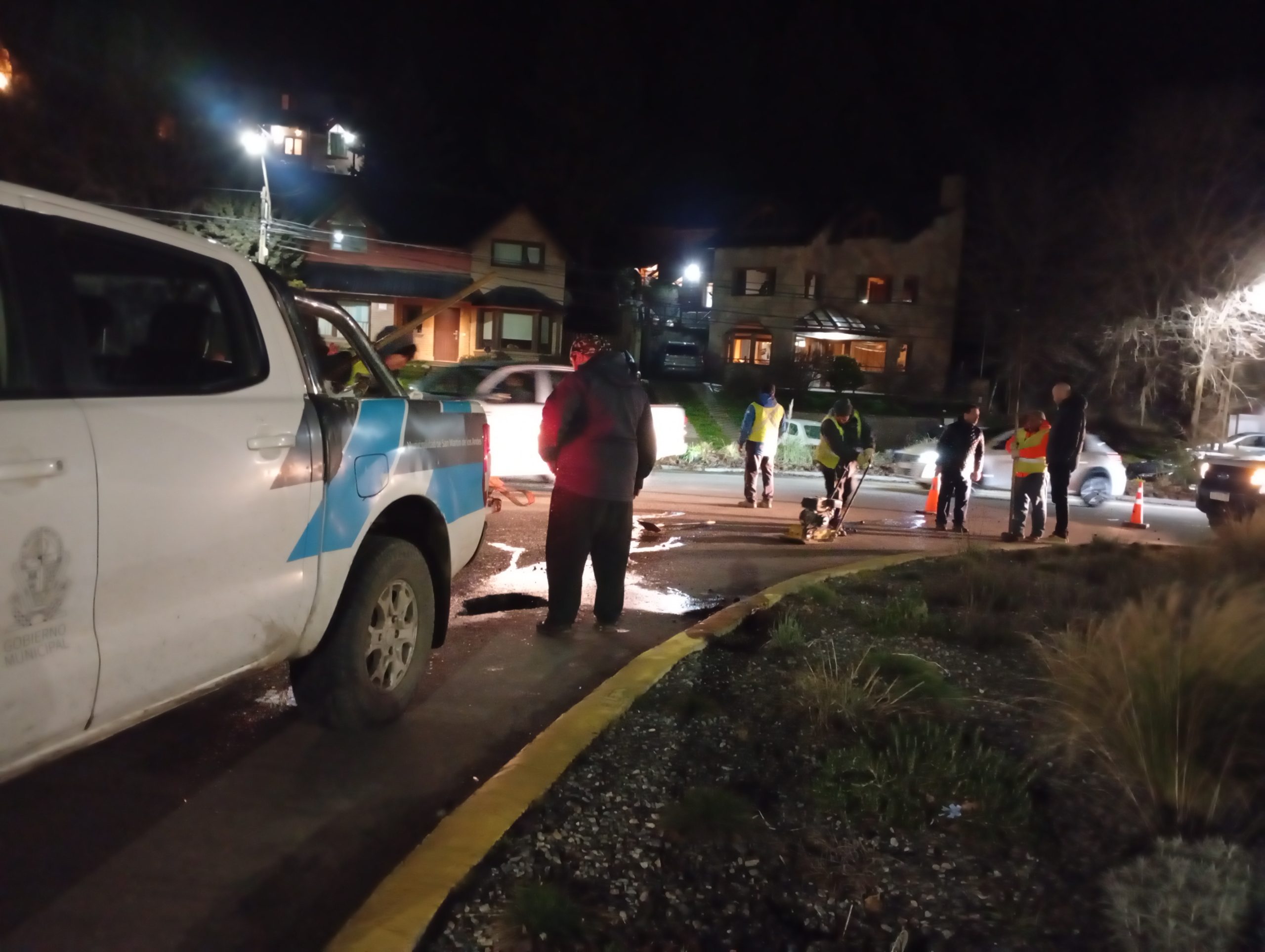 Intensos trabajos de bacheo en vías de acceso al centro de la ciudad