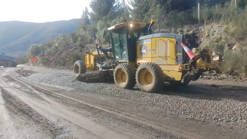 Tras el temporal trabajan en el mejoramiento de la ruta a Lolog