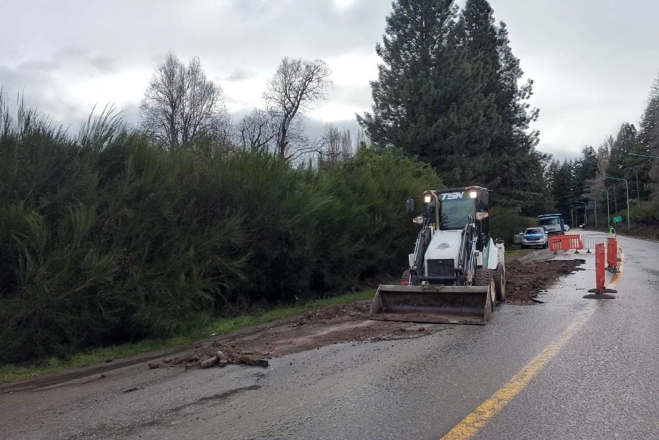 Trabajos de bacheo con hormigón en Ruta Alternativa Norte: atención a la circulación