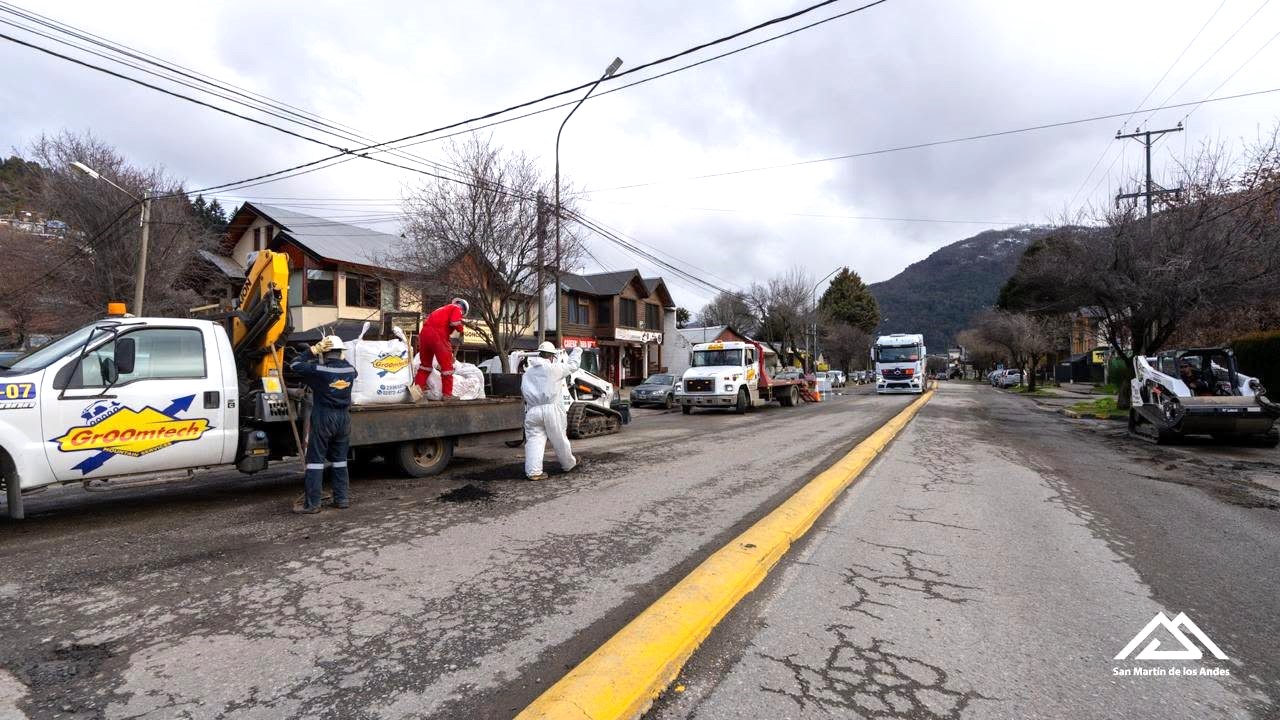 Trabajos de bacheo en la Avenida Koessler y otros sectores de la ciudad