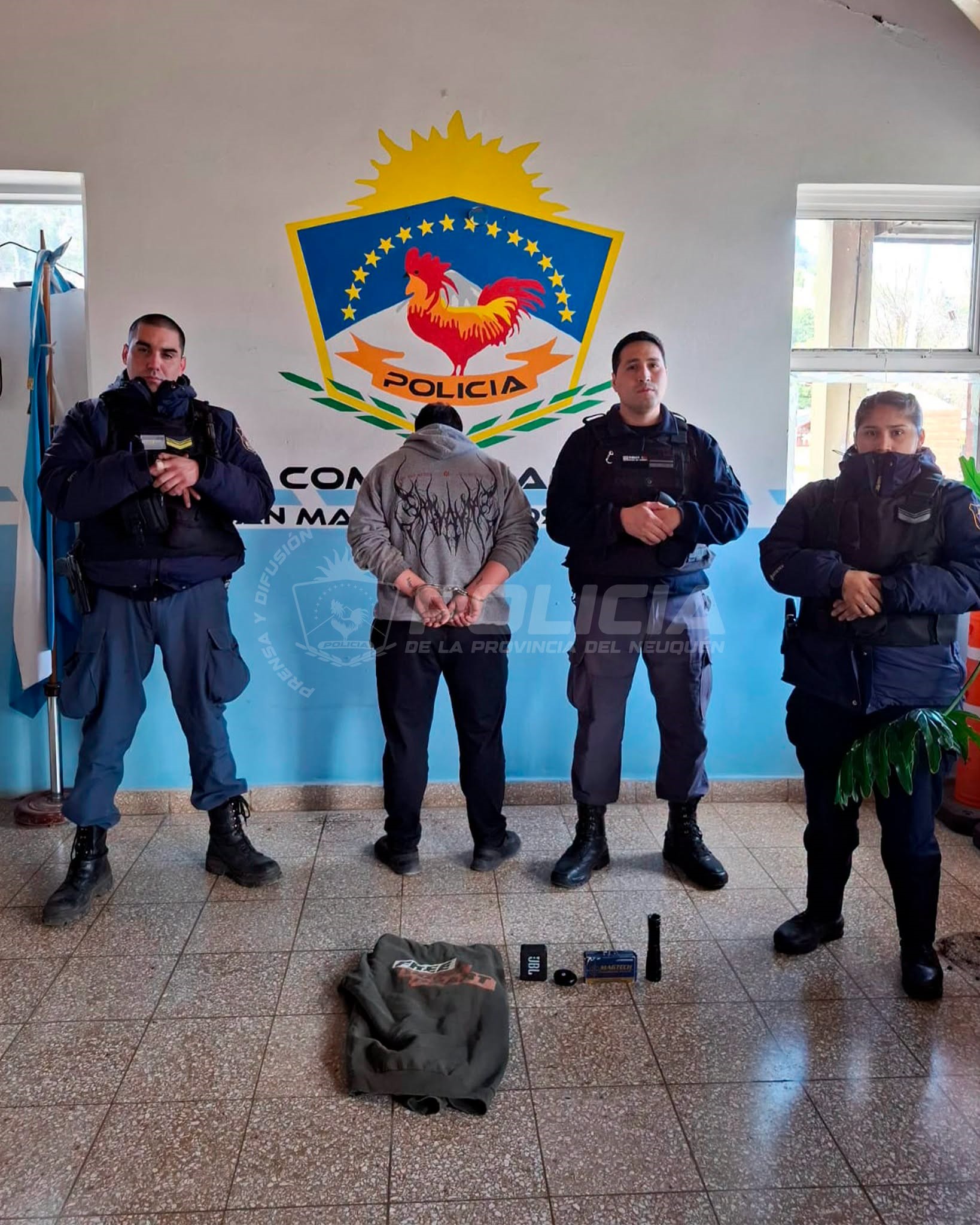 Un hombre demorado y elementos robados recuperados