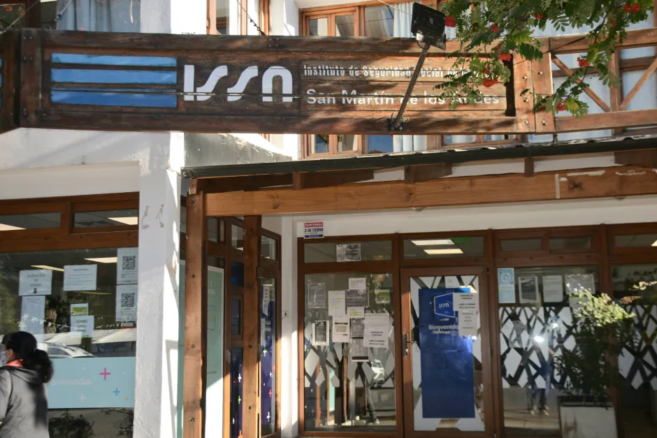 Exoneran empleada de la Delegación San Martin de los Andes del Instituto de Seguridad Social del Neuquen por robar casi 8 millones de pesos