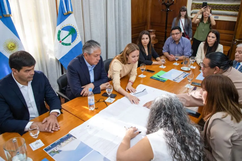 Once empresas interesadas en la construcción del nuevo centro deportivo en Junin de los Andes