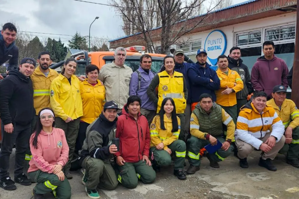 Más de 100 brigadistas se capacitan en prevención y combate de incendios forestales.