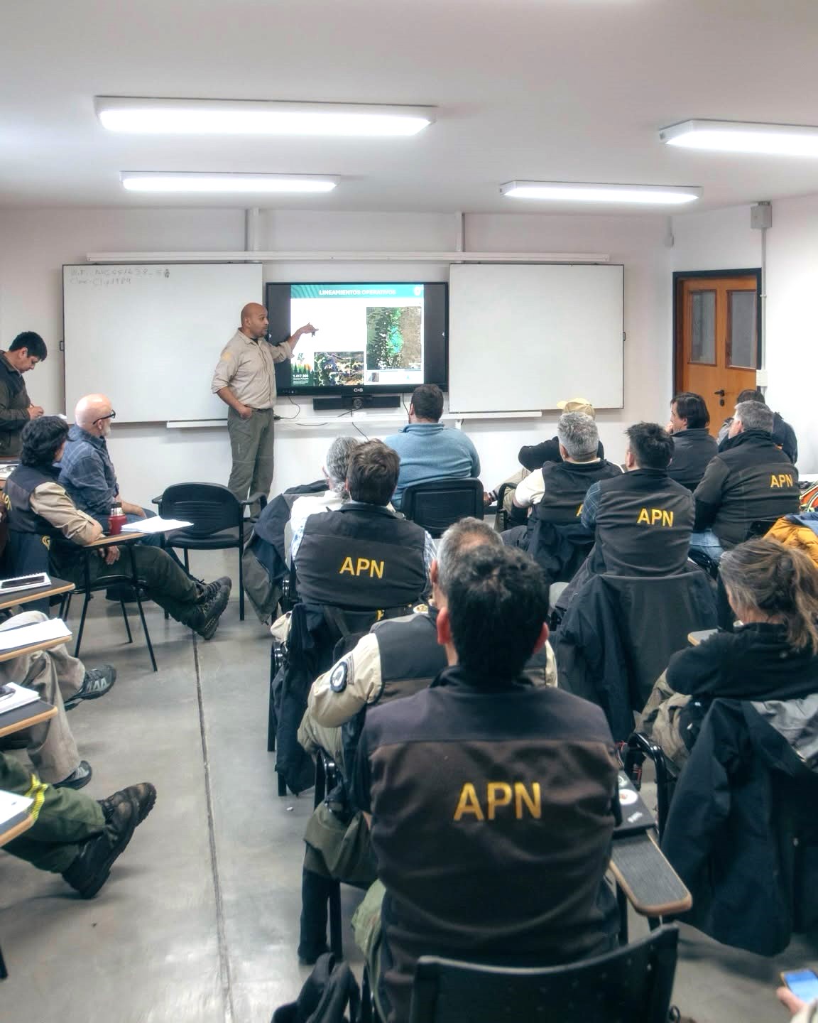 El Parque Nacional Lanin se prepara para la temporada de incendios 2026/2027.
