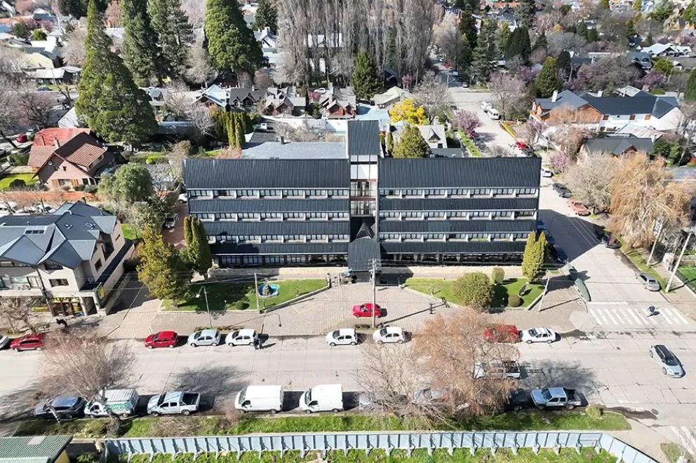 El Instituto de Seguridad Social moderniza su hotel en San Martín de los Andes.
